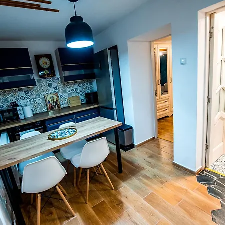 Апартаменти Mia House *