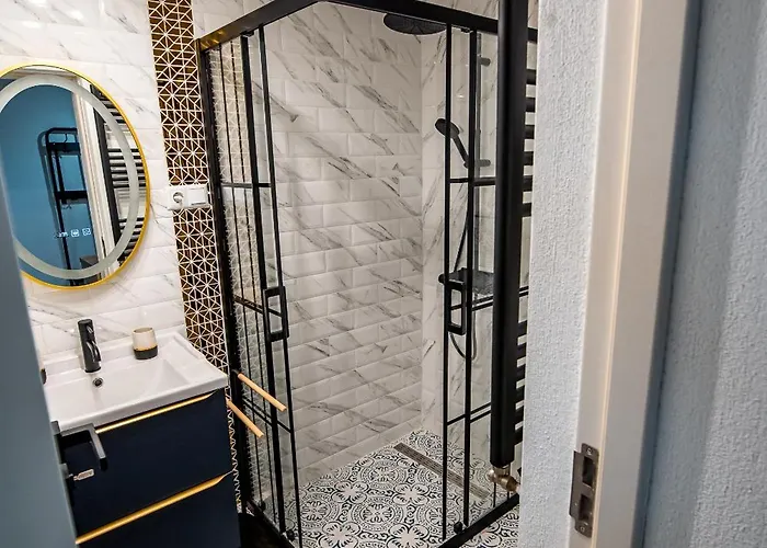 Mia House Апартаменти *